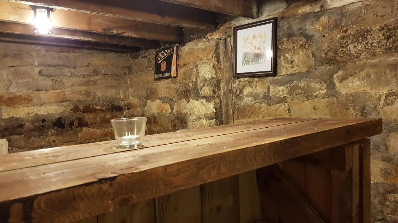 Вилла The Hideaway Уитби Экстерьер фото